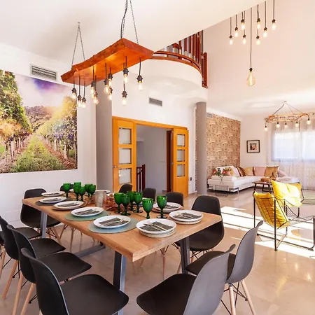 Wine Experience Center - & Wine סאלו